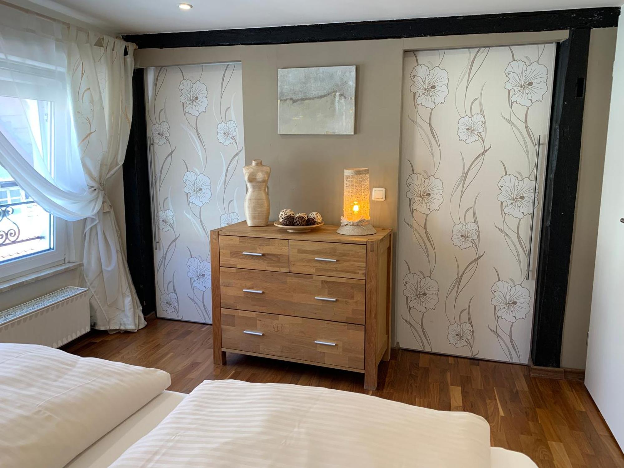 Ferienwohnung Janus Altstadt-Hameln Haus 1 Inklusive Parkplatz Mit Und Ohne Balkon Hamelin Esterno foto